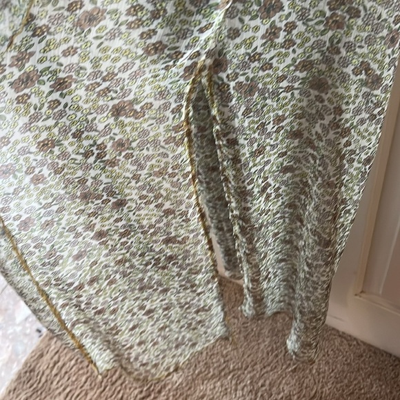 Mamie Ruth Maxi Floral Pattern Vest - Picture 3 of 5